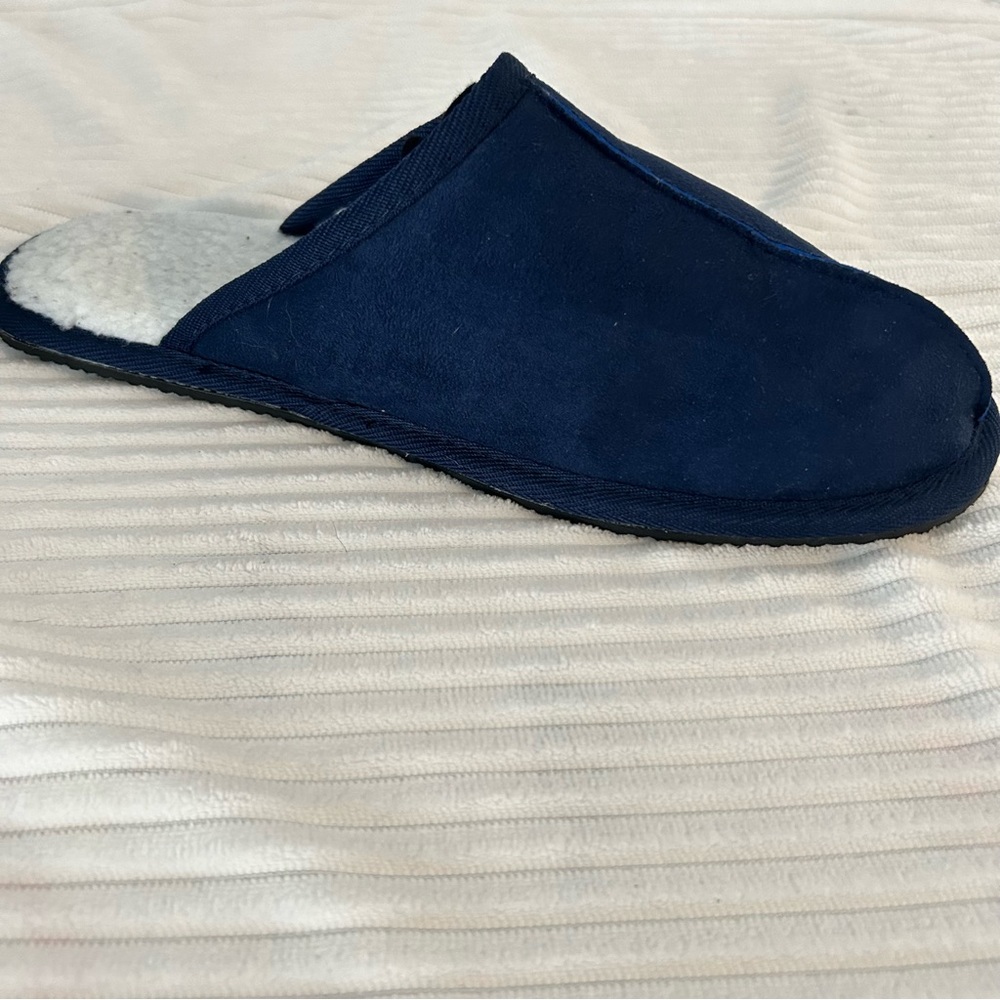 Large Dallas Cowboys slippers - Picture 2 of 9